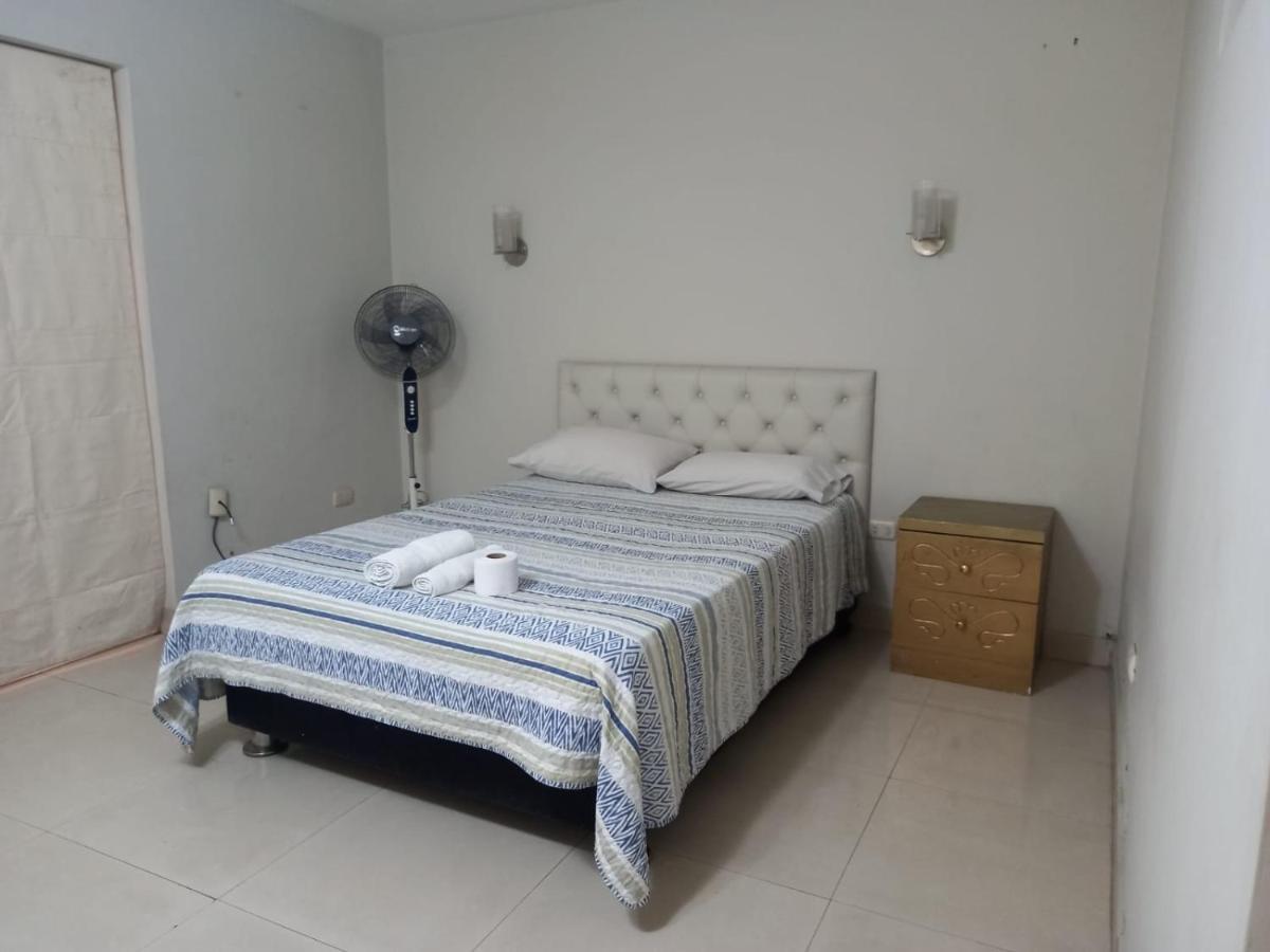 Larcomar Casa De Campo, En El Cuadro, Chaclacayo Bed and Breakfast Lima Eksteriør billede